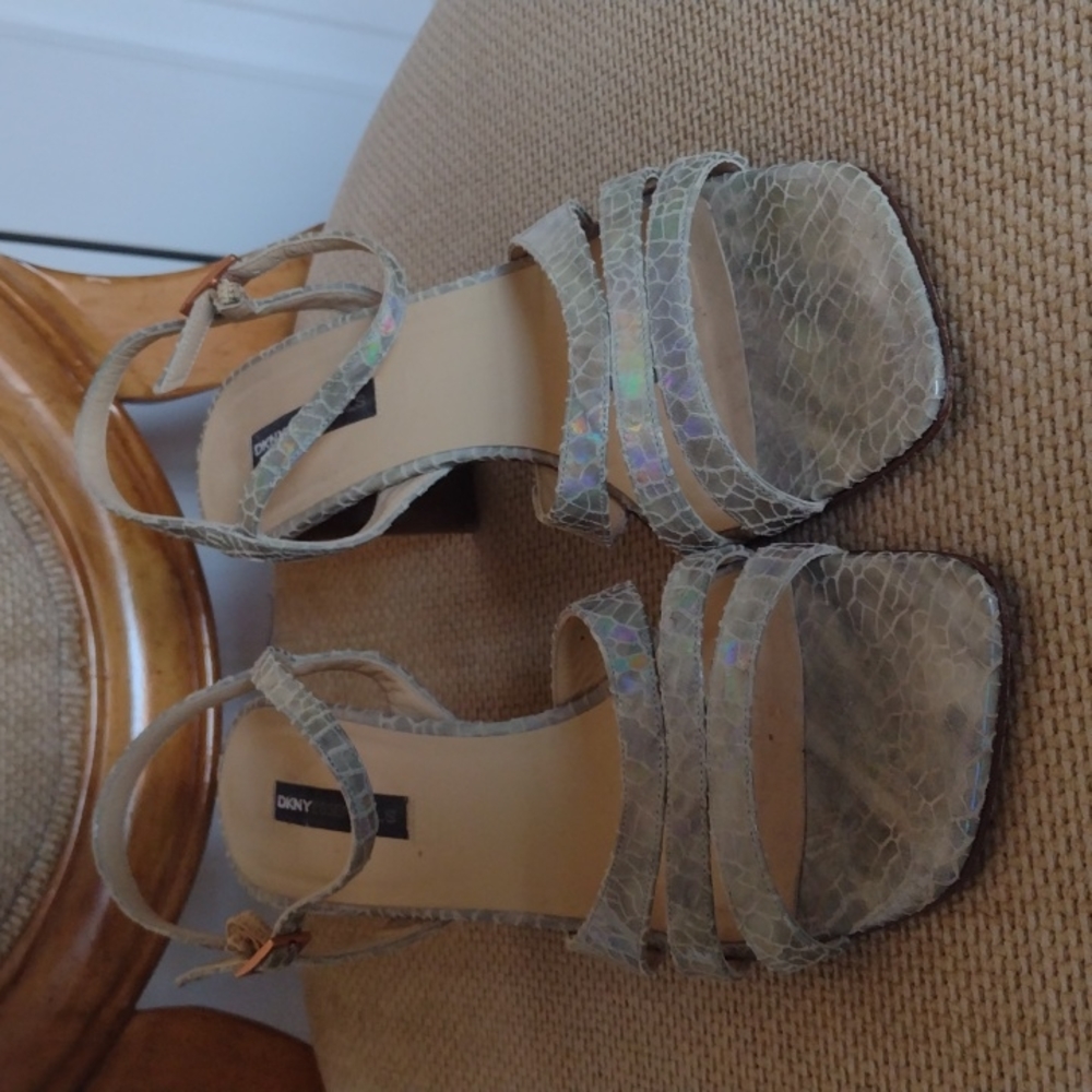 Sandals - Picture 2 of 4